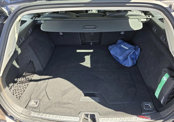 Volvo V60 cena 199900 przebieg: 21108, rok produkcji 2023 z Sławno małe 631